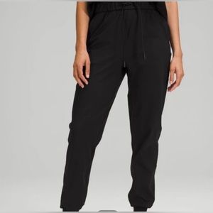 LULULEMON size 4 black stretch high rise jogger